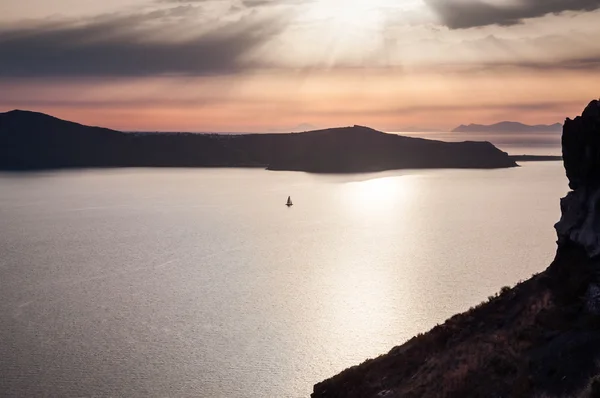 Vacker solnedgång på Santorini ön, grekisk — Stockfoto