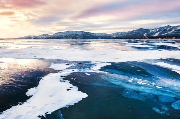 Fantastic winter landscape with frozen lake — Stock Photo, Image