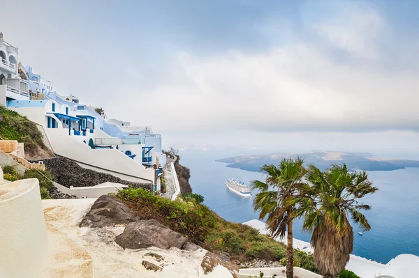 Architettura bianca sull'isola di Santorini, Grecia — Foto Stock