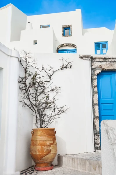 Old street in Fira town — Stock Photo, Image