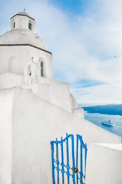 Biała architektura na wyspie Santorini, Grecja. — Zdjęcie stockowe