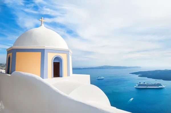 Architettura bianca sull'isola di Santorini, Grecia — Foto Stock