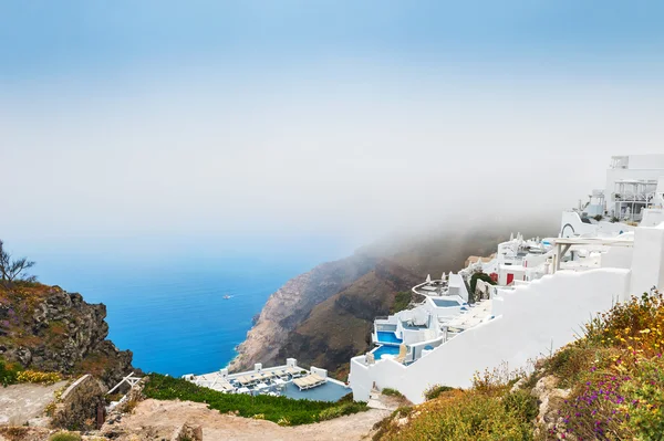 Bílá architektura na ostrově Santorini, Řecko — Stock fotografie