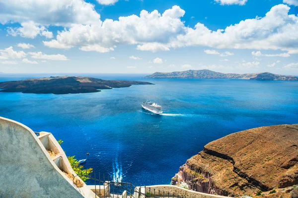Beautiful view of the sea and islands. Santorini island, Greece. — Stock Photo, Image