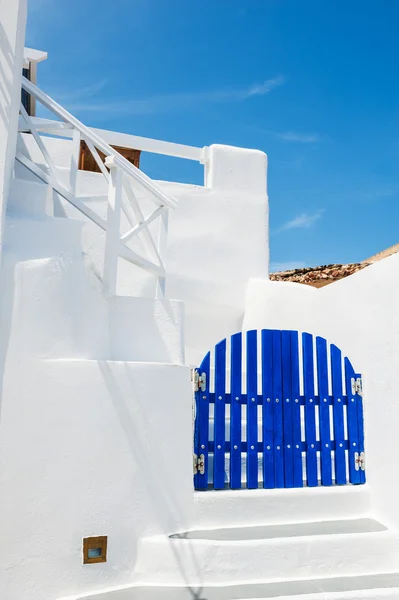 Architettura cicladica blu e bianca — Foto Stock