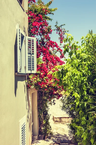 Мбаппе улица в Афинах, Греция — стоковое фото