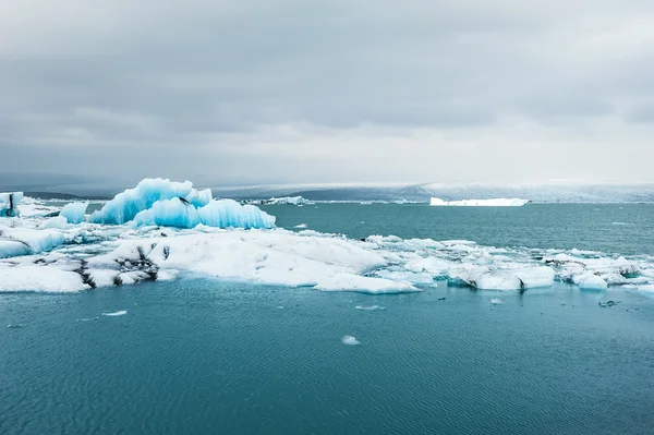 Jokulsarlon 冰河泻湖，冰岛的冰山 — 图库照片