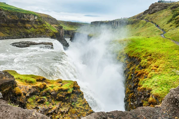 Cachoeira Gullfoss bonita e famosa, Islândia — Fotografia de Stock