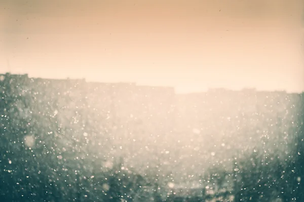 Снігопад у сутичці. Розмитий зимовий фон — стокове фото