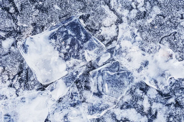 Ijs op het bevroren meer — Stockfoto