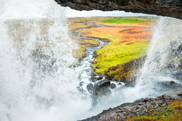 Vista dentro de la cascada — Foto de Stock