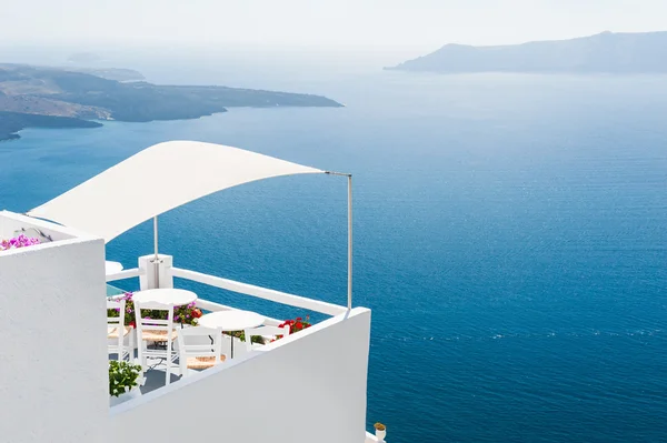 Architettura bianca sull'isola di Santorini, Grecia. — Foto Stock