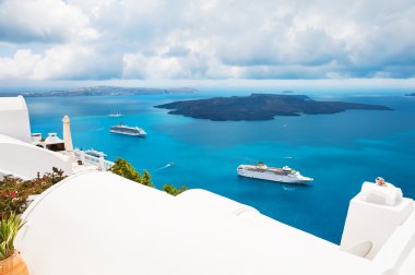 Yunanistan 'ın Santorini adasında beyaz mimari