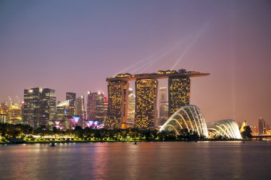 Marina Bay Sands ile Marina defne