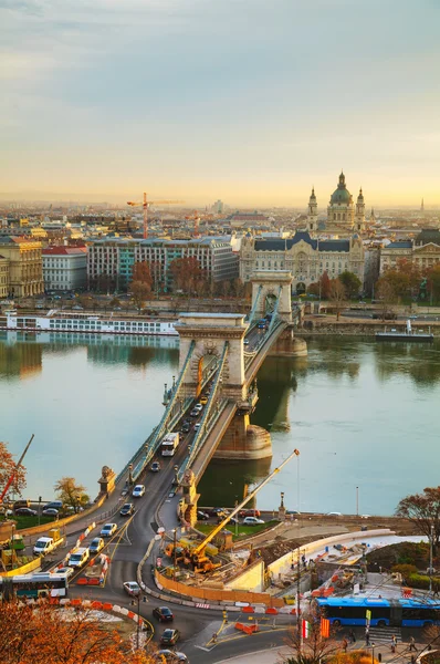 Boedapest met het Szechenyi Kettingbrug — Stockfoto