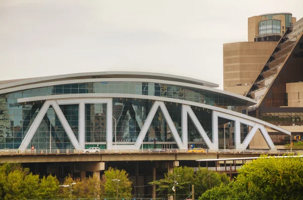 Арена Philips и CNN Center в Атланте, Джорджия — стоковое фото