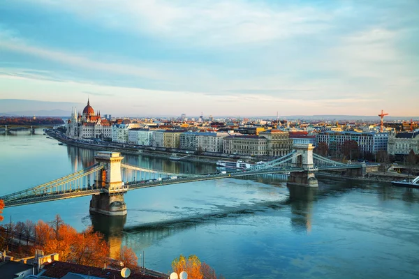 Přehled o Budapešti za úsvitu — Stock fotografie