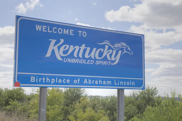 Bienvenido a Kentucky señal de tráfico —  Fotos de Stock