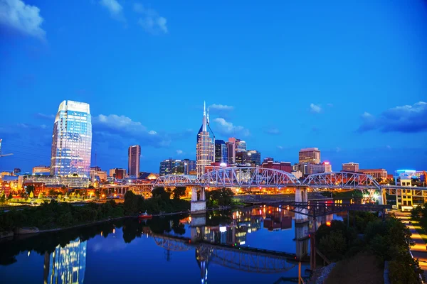 Centro di Nashville paesaggio urbano di notte — Foto Stock