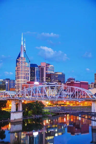 Downtown Nashville paisagem urbana à noite — Fotografia de Stock