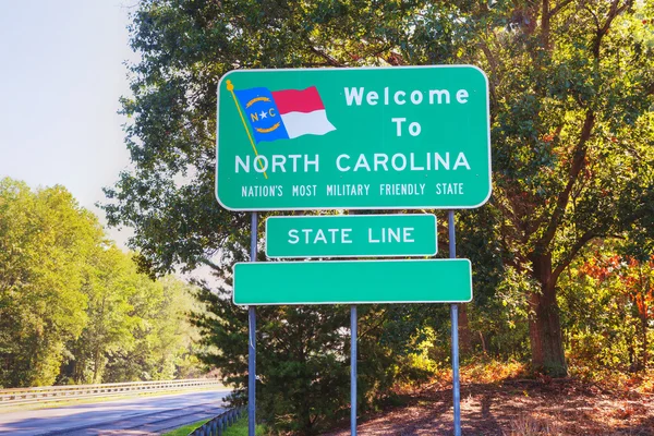 Bienvenido a Carolina del Norte señal de tráfico — Foto de Stock