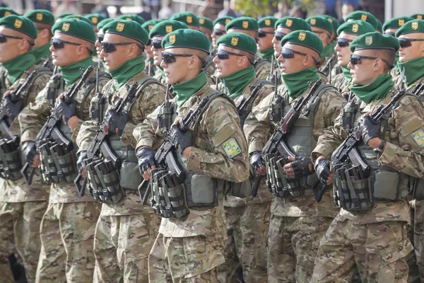 Oekraïense grens wacht troopers — Stockfoto
