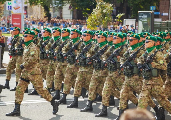 Oekraïense grens wacht troopers — Stockfoto