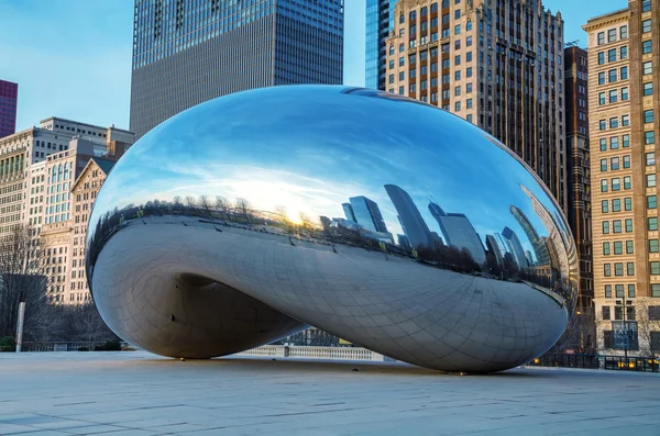 Cloud Gate sculpture — Stock Photo, Image