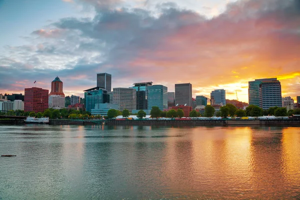 Centro de Portland paisagem urbana — Fotografia de Stock