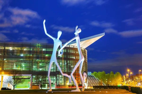 Dançarinos escultura pública — Fotografia de Stock