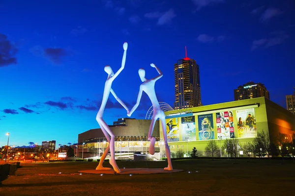 ダンサーの公共の彫刻 — ストック写真