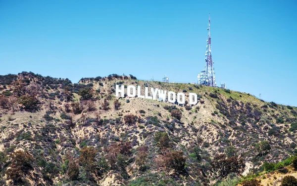 Hollywood sign gelegen op Mount Lee — Stockfoto