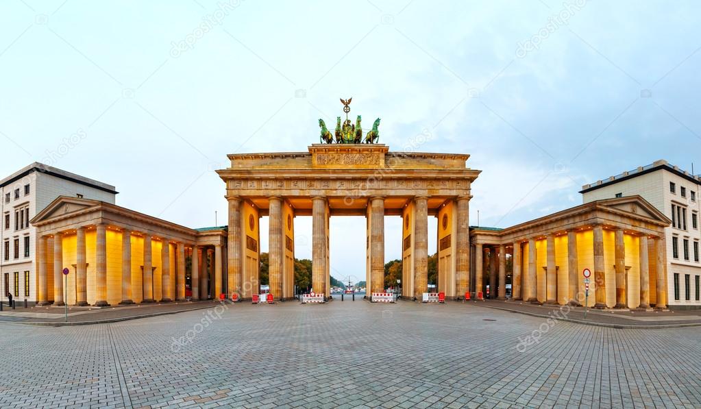 Brandenburg gate panorama