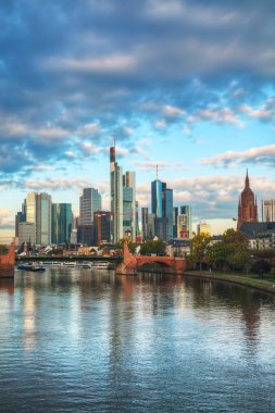 Frankfurt cityscape gündoğumu