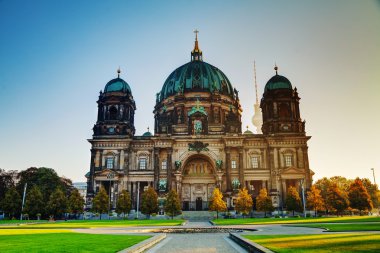 Berliner Dom Katedrali sabah