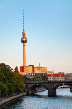 Berlin cityscape sabahın erken saatlerinde