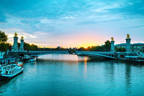 Paris com ponte Aleksander III — Fotografia de Stock