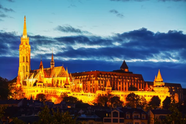 Old Budapest with Matthias church — Stock Photo, Image