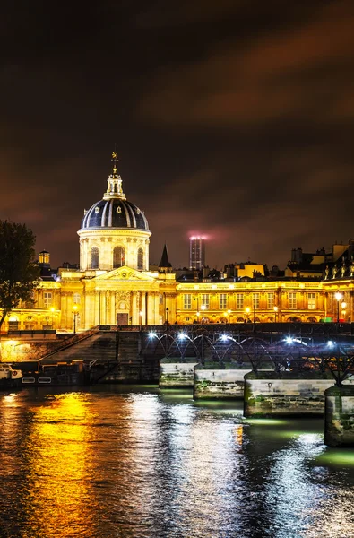 Institut de France gebouw in Parijs, Frankrijk — Stockfoto