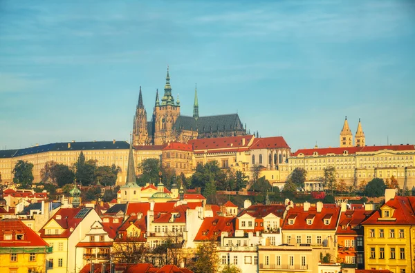Oude Praag stadsgezicht overzicht — Stockfoto