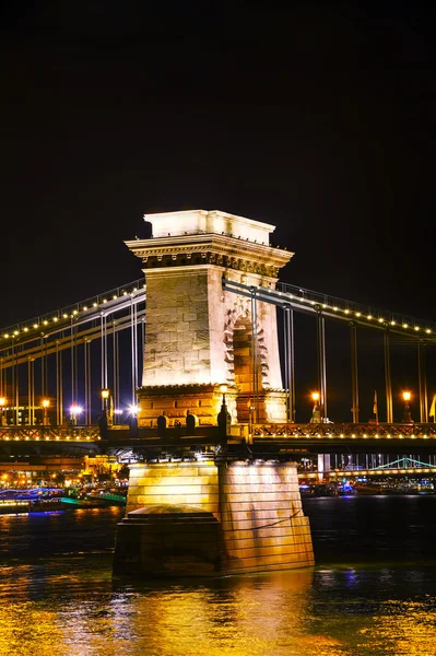 Le pont de la chaîne Szechenyi à Budapest — Photo