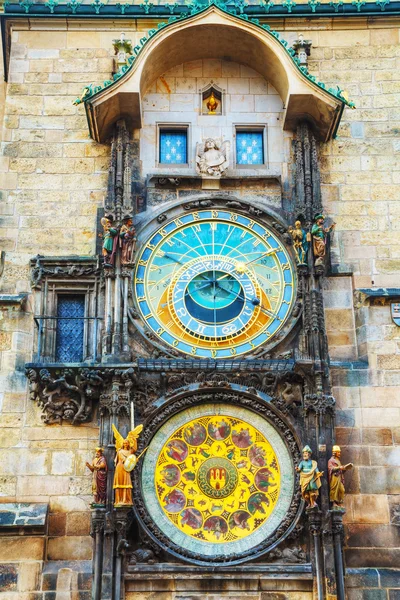 Het astronomische uurwerk van Praag in het oude stadhuis — Stockfoto