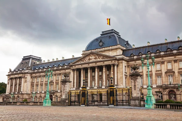 Fasada Pałacu Królewskiego bulding w Brukseli — Zdjęcie stockowe