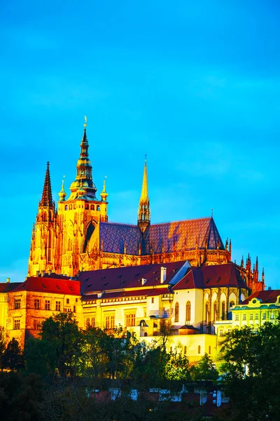 Det Prague slottet på nära håll — Stockfoto