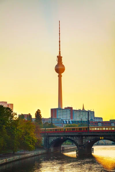 Berlin cityscape early in the morning — Stock Photo, Image