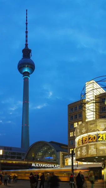 Praça Alexanderplatz em Berlin, Alemania — Fotografia de Stock