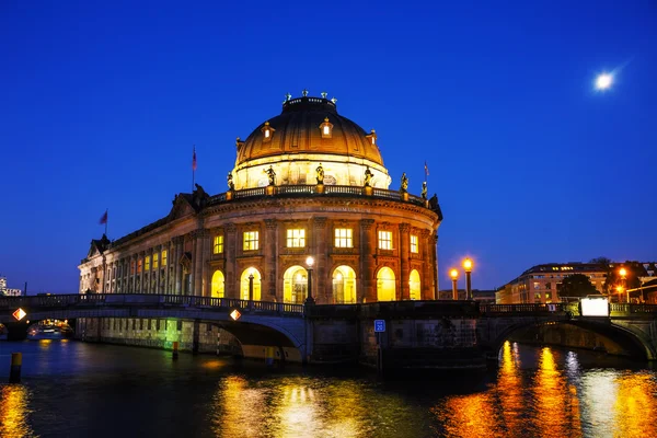 Gece Berlin 'de Bode Müzesi — Stok fotoğraf