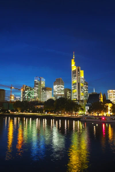 Frankfurter Stadtbild bei Sonnenuntergang — Stockfoto