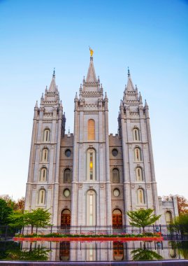 Akşam Mormonlar Tapınağı
