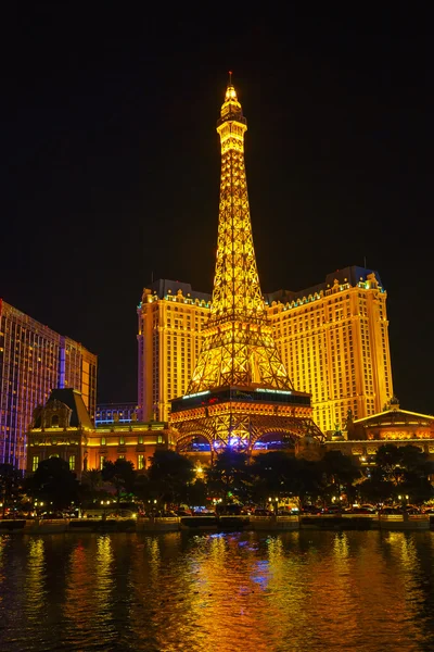 Las vegas boulevard in de nacht — Stockfoto